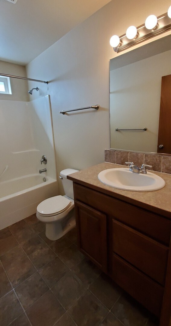 Building Photo - Beautiful 3 Bedroom Home in Fieldstone Nei...