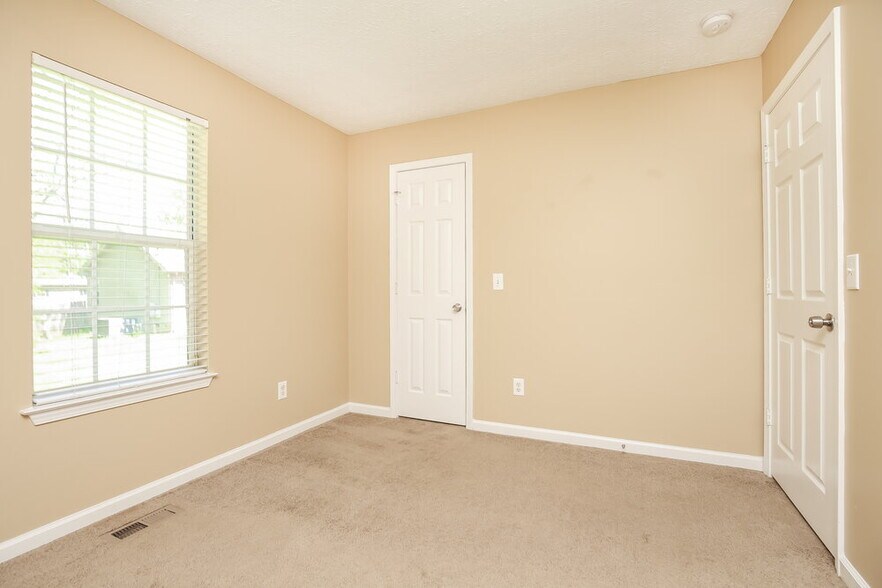 Building Photo - 1417 Quail Run