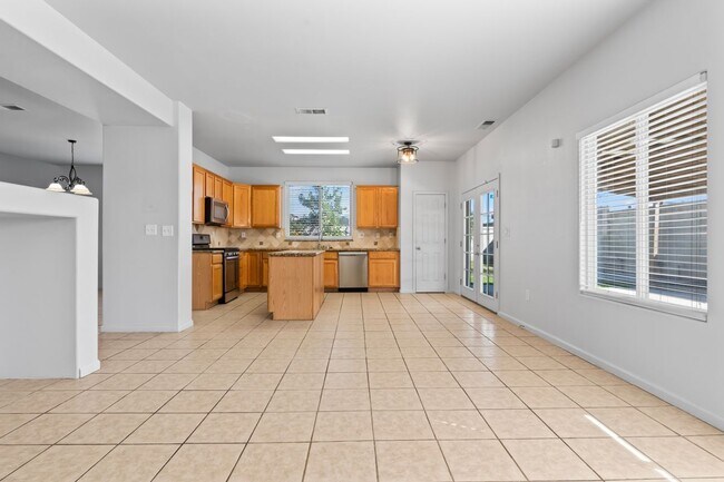 Building Photo - 11311 San Miniato Ave