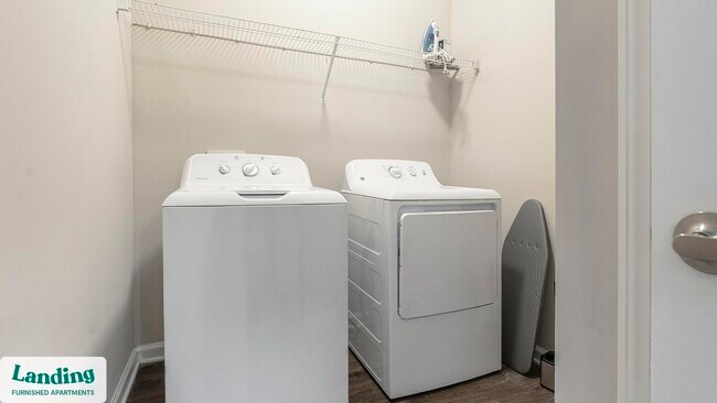 Building Photo - 915 Brentmoor Dr