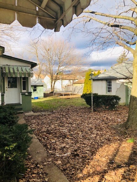 Building Photo - 1515 King St