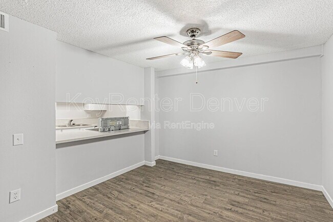Building Photo - 12133 N Melody Dr