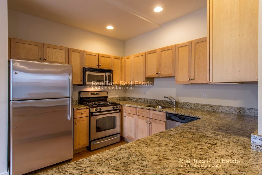 Building Photo - 110 Second St. Unit 109