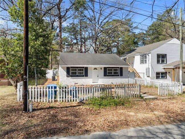 Building Photo - 5109 Higgins St