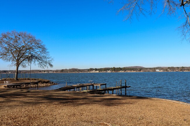 Building Photo - Remodeled Duplex on Logan Martin Lake