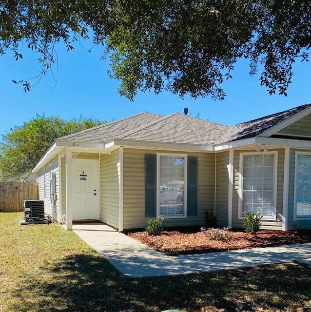 Building Photo - 511 Westchase Ct N