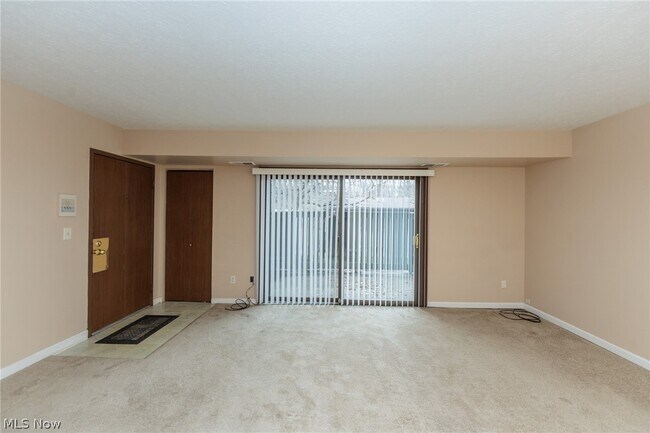 Building Photo - 3265 Mayfield Rd