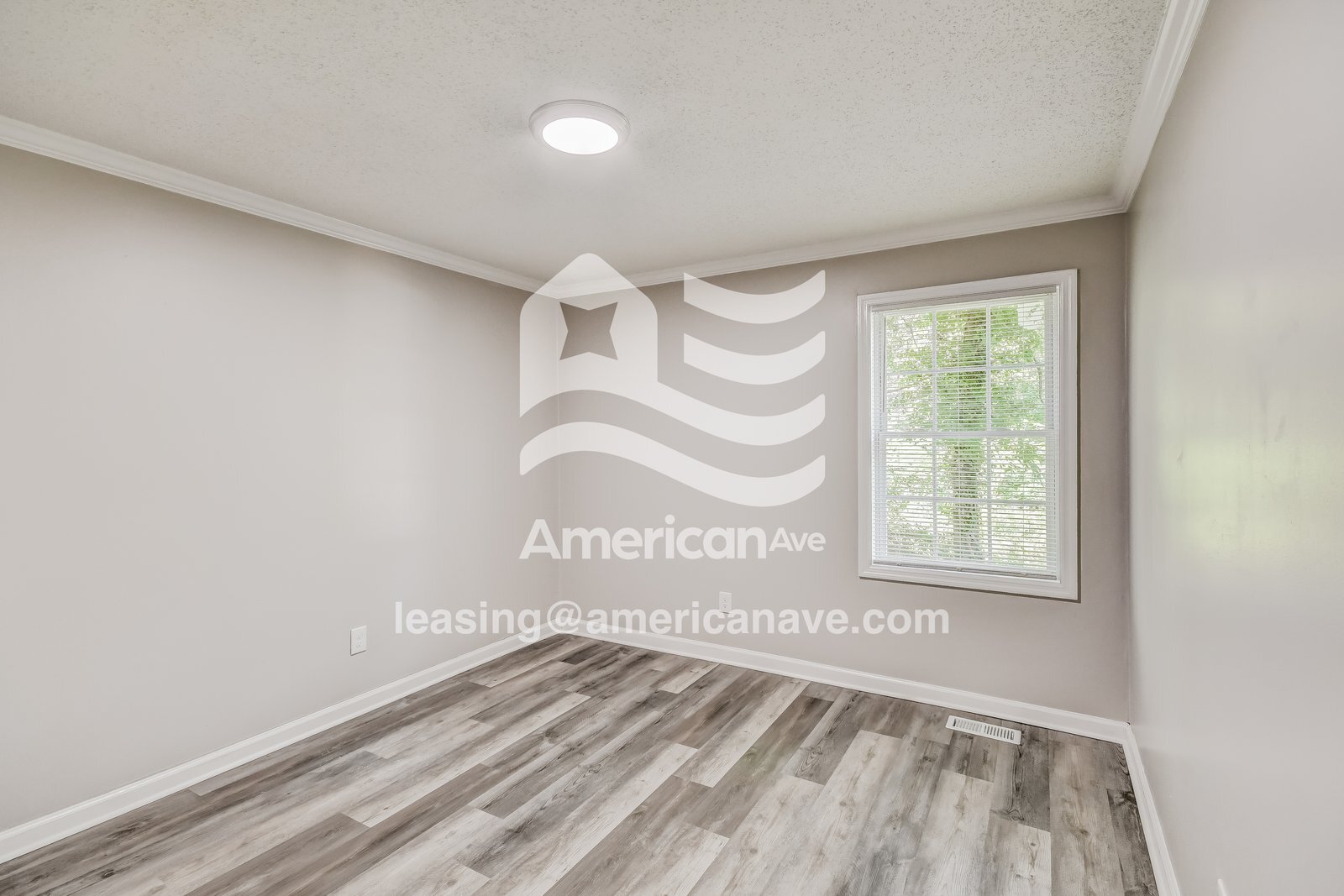 Building Photo - 632 83rd Pl S