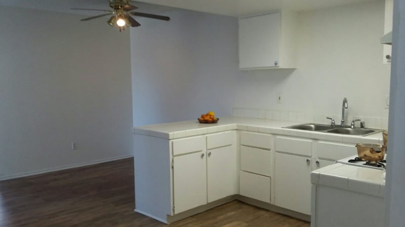 Building Photo - 1627 N Fair Oaks Ave