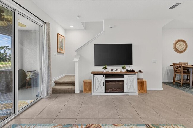 Building Photo - 33046 Major Oak Dr