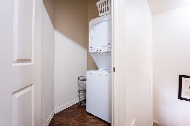 Building Photo - 2901 Edenshire Wy