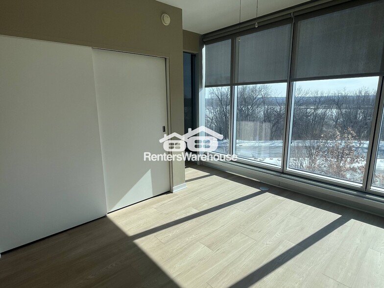 Building Photo - 8151 33rd Ave S