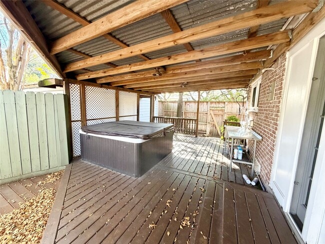 Building Photo - 1621 Cherryhurst St