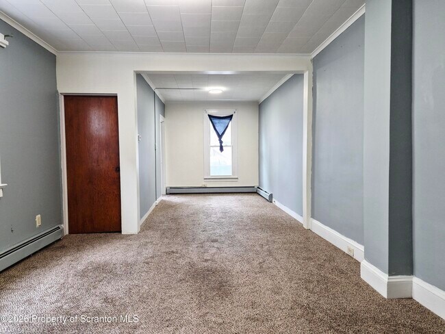 Building Photo - 70 Green Pl