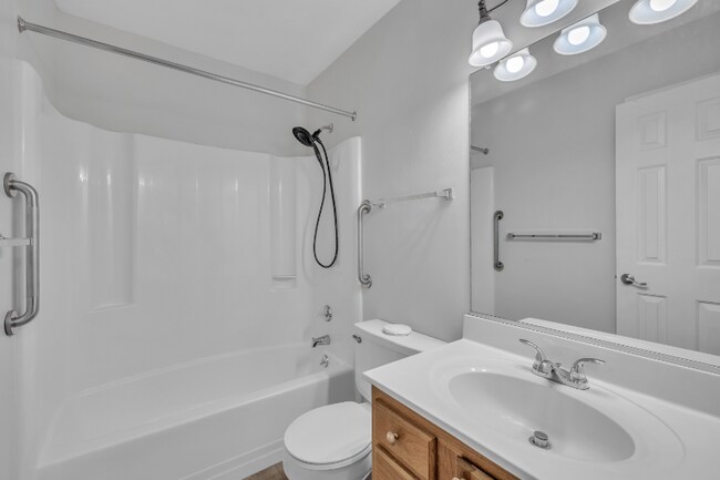 Building Photo - 106 London Plain Ct