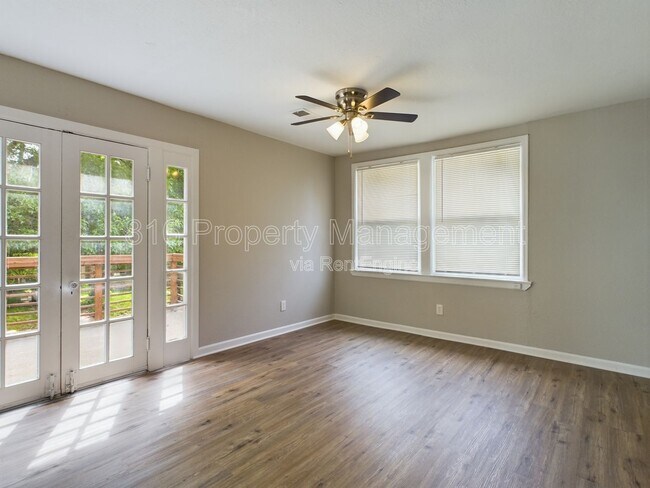 Building Photo - 5218 Highland Ave