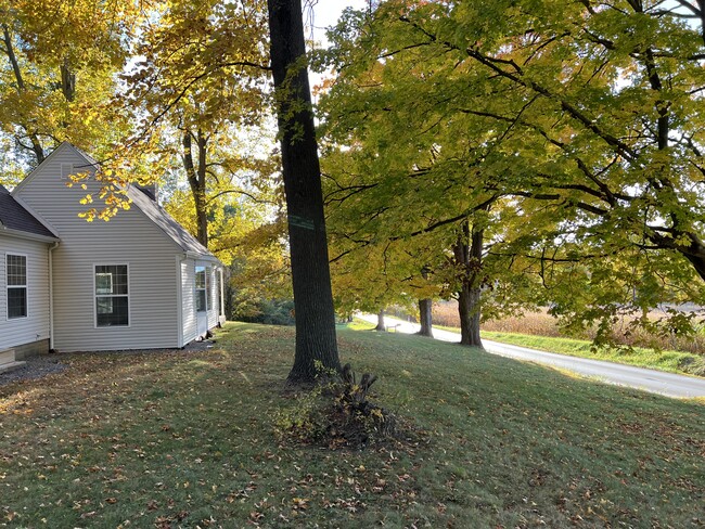 Building Photo - 16152 Glen Rd