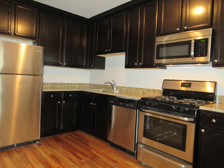 Building Photo - 1453 W Taylor St