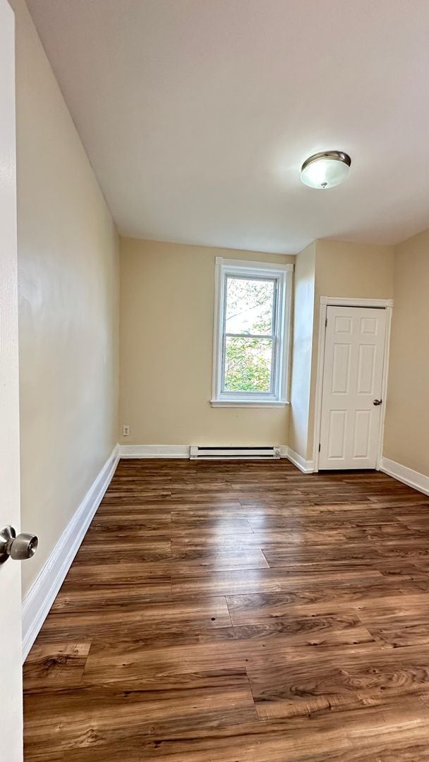 Building Photo - Lovely Front Porch Row - Kingsessing