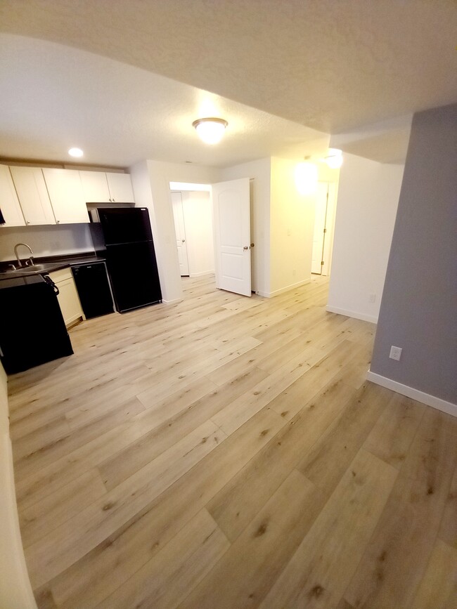 Building Photo - 10674 S Lamond Dr