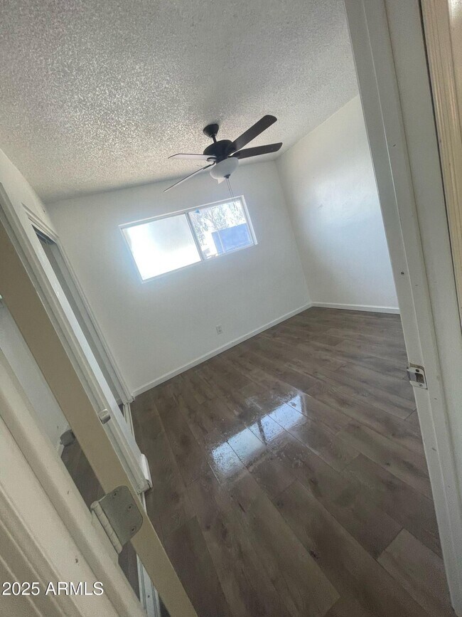 Building Photo - 2698 N 43rd Ave