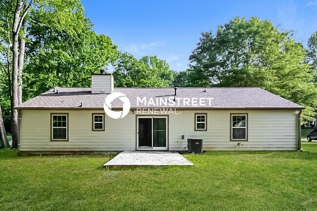 Building Photo - 3 Bedroom Pet-Friendly Home in REX, GA with Main Street Renewal
