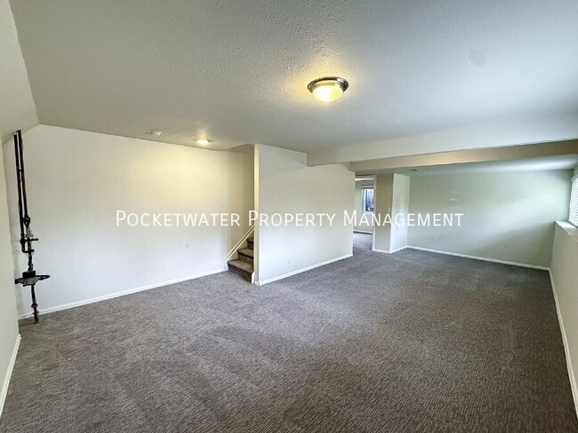 Building Photo - 575 Spruce Cir