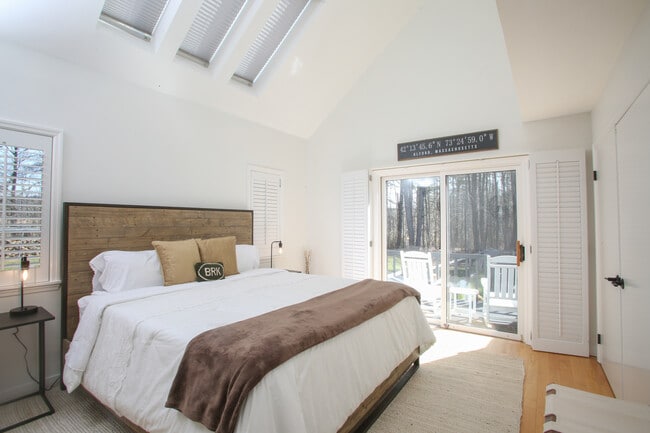 Building Photo - 23 Cross Rd