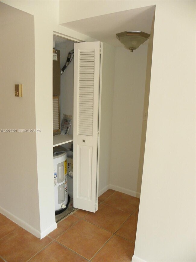 Building Photo - 8050 W McNab Rd