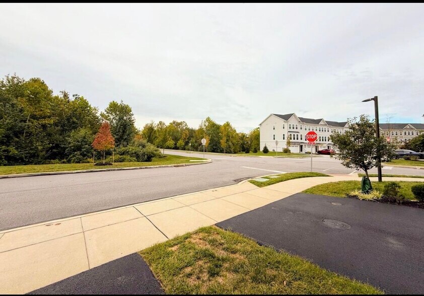 Building Photo - 119 Livingston Ln