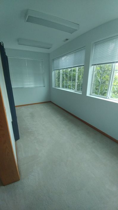 Building Photo - Centrally Located Custom Home each bedroom...