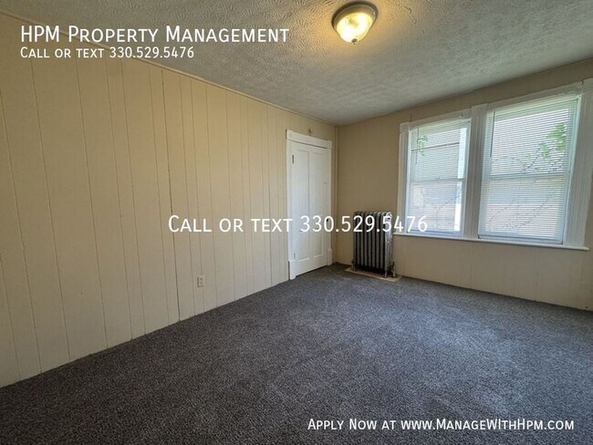 Building Photo - 1307 Woodland Ave NW