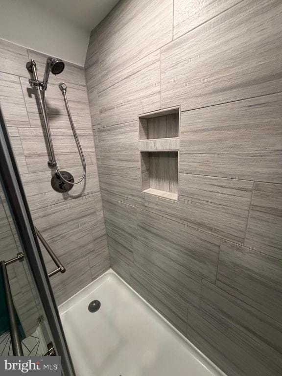 Building Photo - 7000 Old Cabin Ln