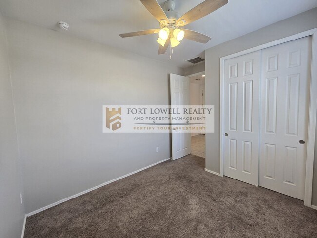 Building Photo - Modern 3 Bed / 2 Bath Home with Open Floor...