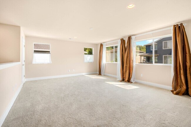 Building Photo - Rare Find – Luxury 6-Bedroom Home with Two...
