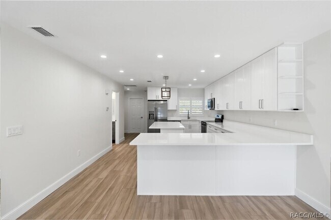 Building Photo - 11625 W Riverhaven Dr