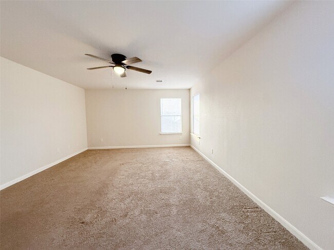 Building Photo - 431 Mantova Dr