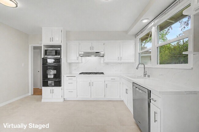 Building Photo - Rolling Hills Ranch House — Updated 3BR Home on a Massive Lot