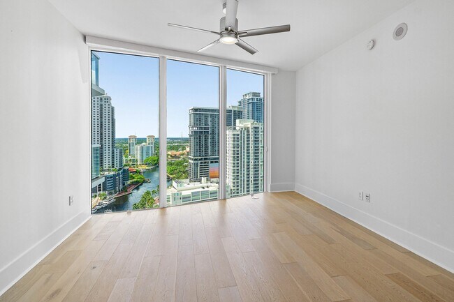 Building Photo - 333 Las Olas Way