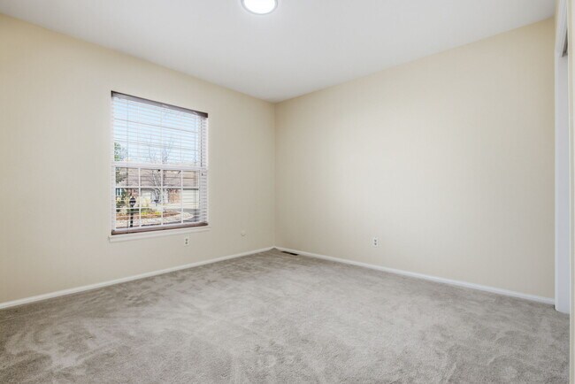 Building Photo - 6170 E Briarwood Cir