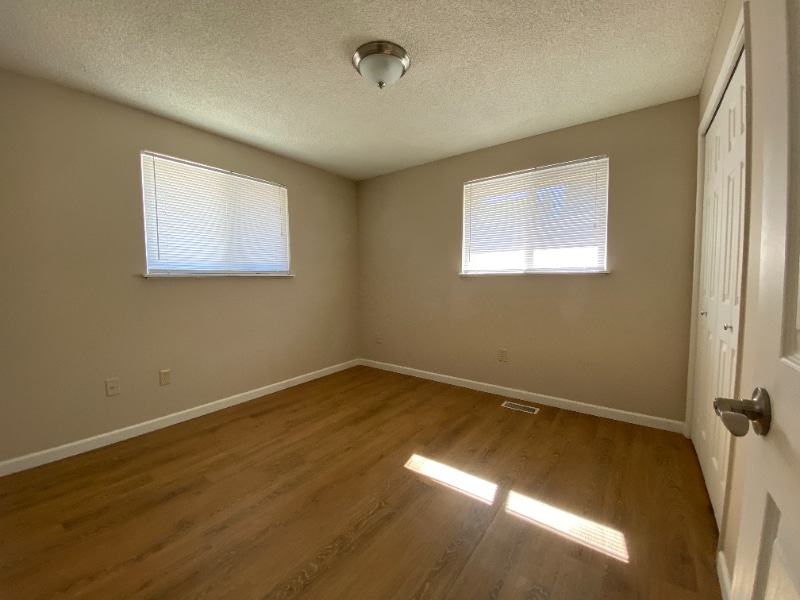 Building Photo - 818 E Princeton Ave