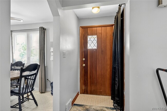 Building Photo - 116 Springville Ave