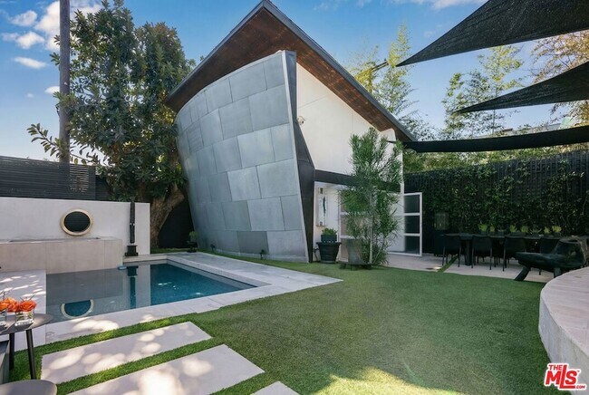 Building Photo - 8752 Rangely Ave