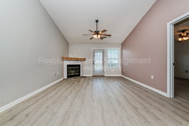 Building Photo - 1740 Summerwoods Ln