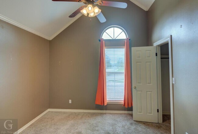 Building Photo - 1537 Nottoway Pl