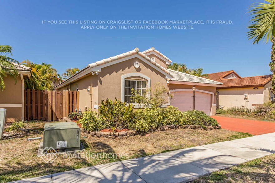Building Photo - 15927 SW 82nd St