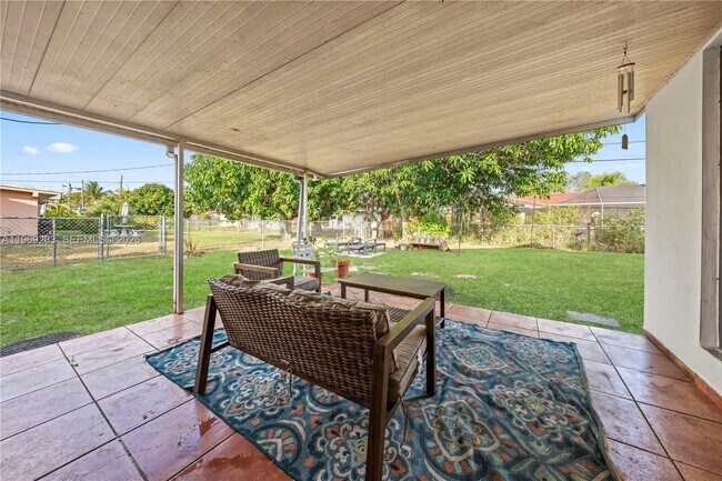 Building Photo - 7835 W 16th Ct