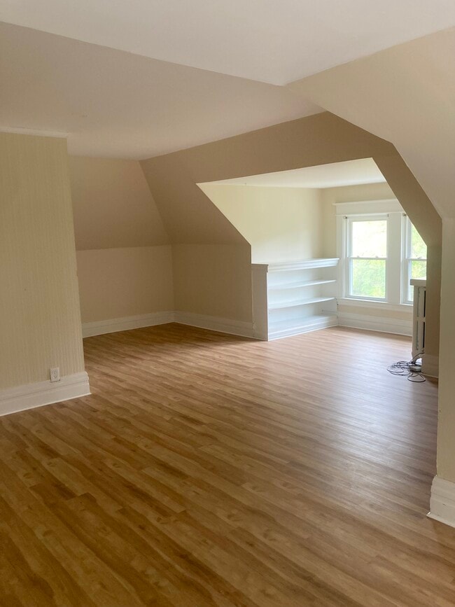 Building Photo - 326 Barrington St