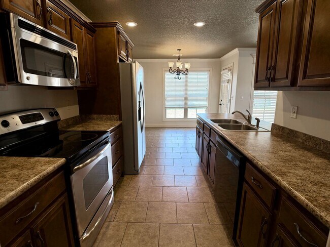 Building Photo - 6023 Beaver Run Ln