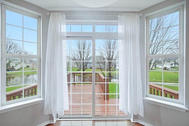 Building Photo - 512 Normandy Ln